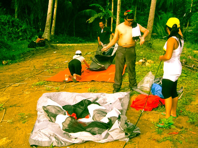 MALAKAT Outdoors preparing camp.