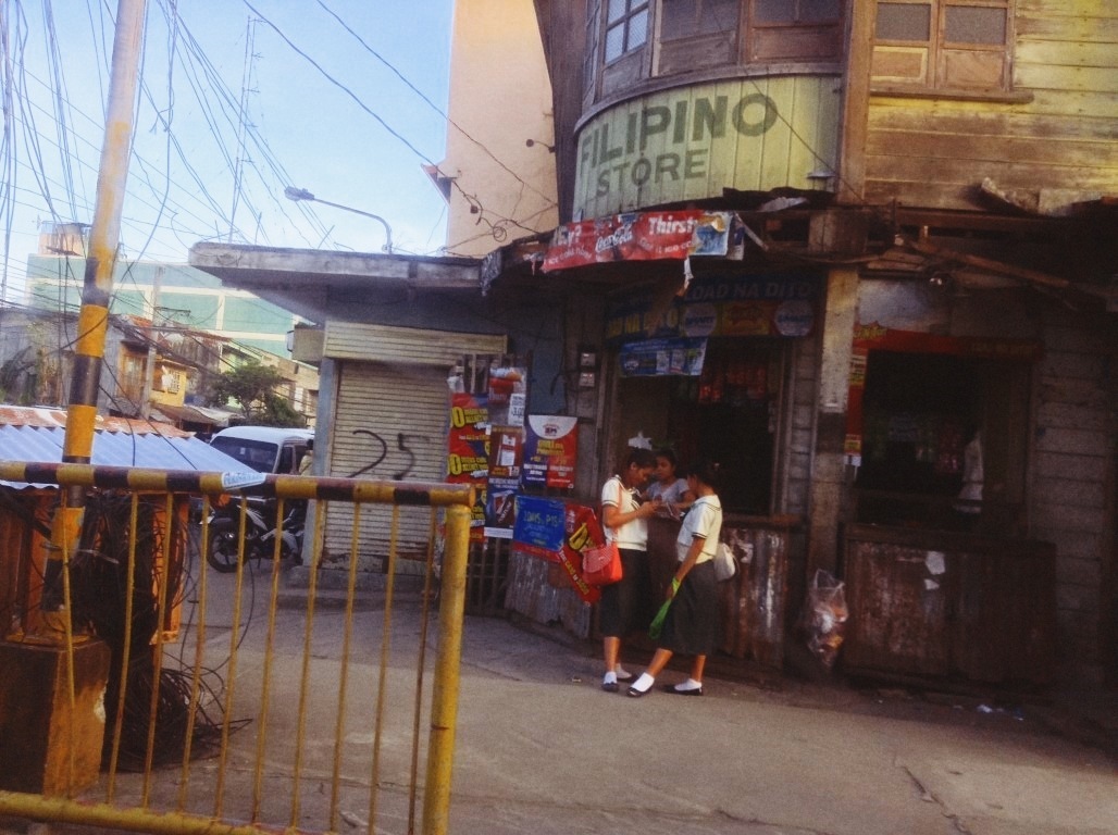 Filipino Store Tacloban City after typhoon haiyan Yolanda