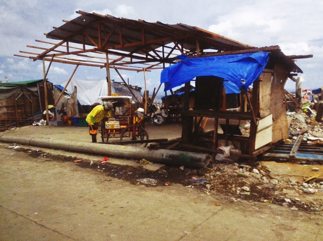 houses being built in the no build zone in tacloban city after typhoon yolanda