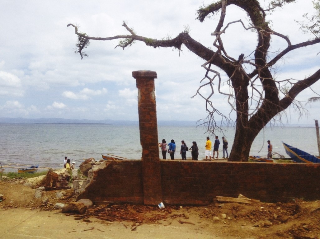 lions den in magsaysay boulevard tacloban city after typhoon yolanda