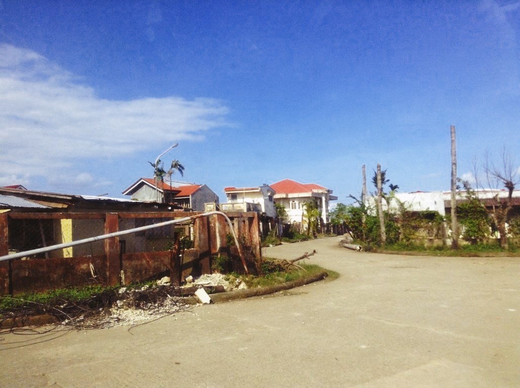 damage in V&G tacloban City after typhoon yolanda 4