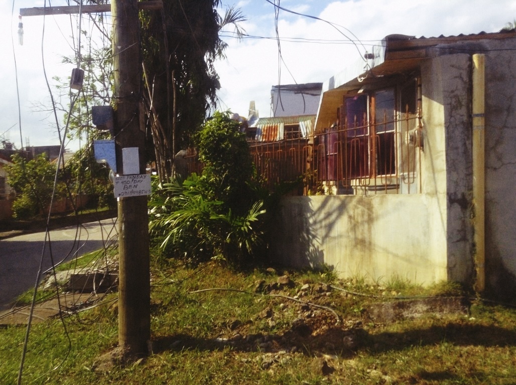 damage in V&G tacloban City after typhoon yolanda 3