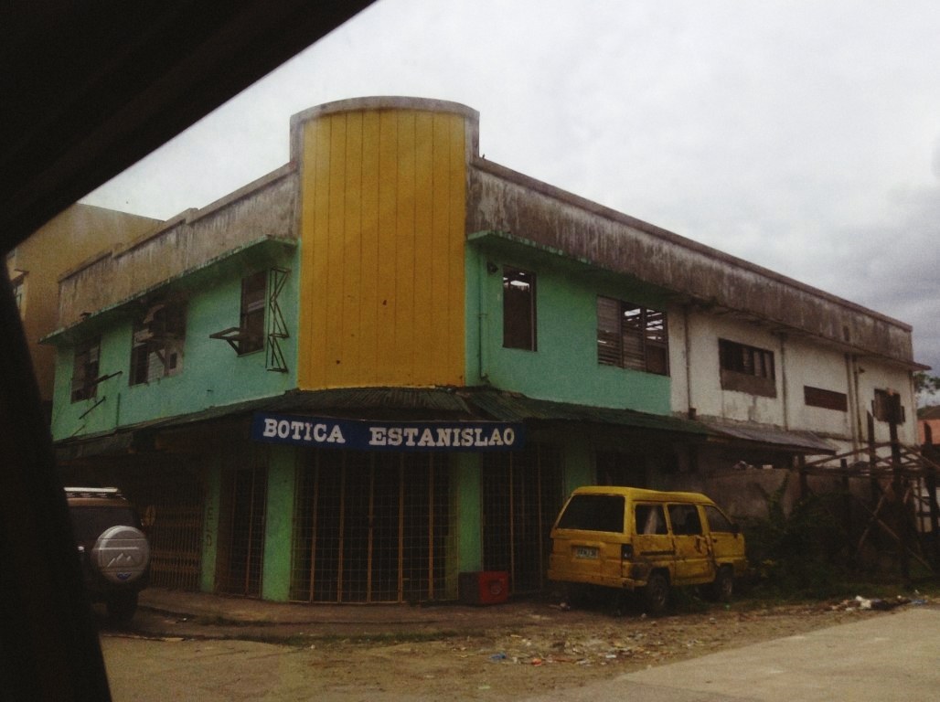 botica estanislao in tacloban city after typhoon yolanda