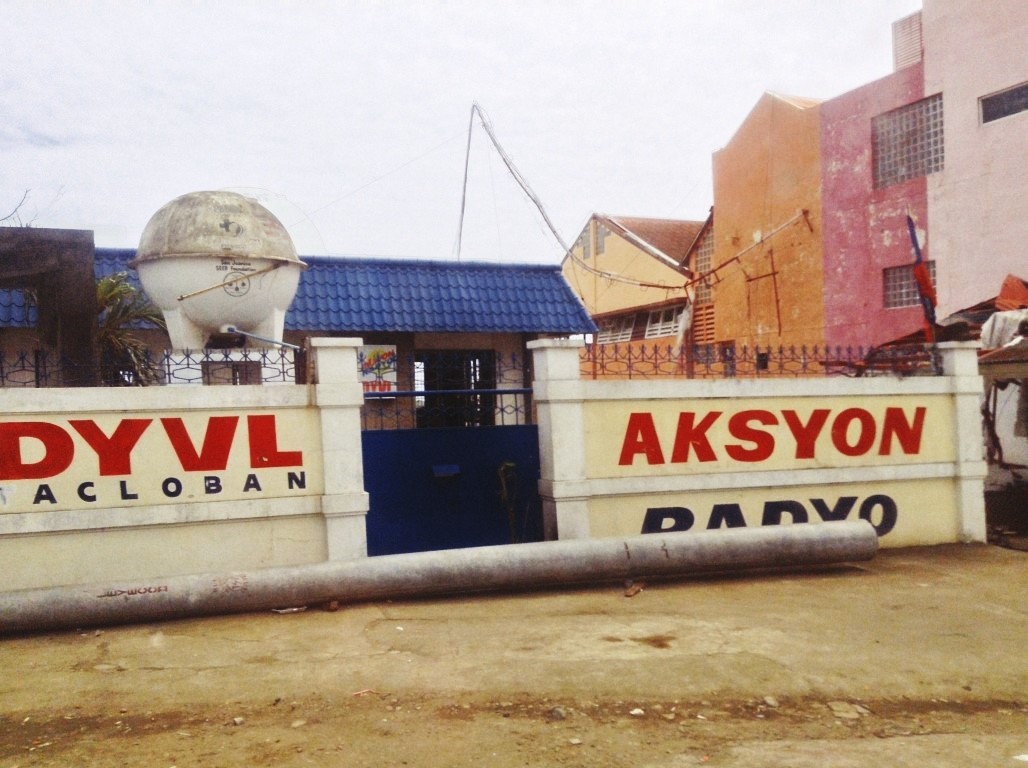 dyvl aksyon radyo in tacloban city after typhoon yolanda