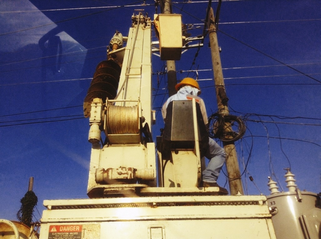 leyeco linemen fixing electrical posts in tacloban city after typhoon yolanda