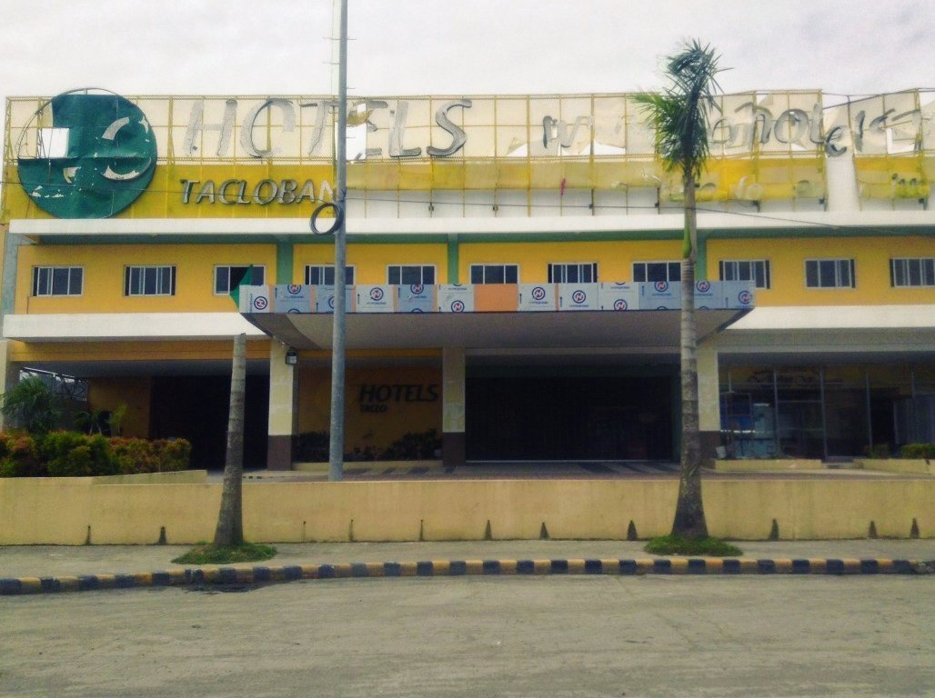 robinsons hotel after typhoon haiyan 3